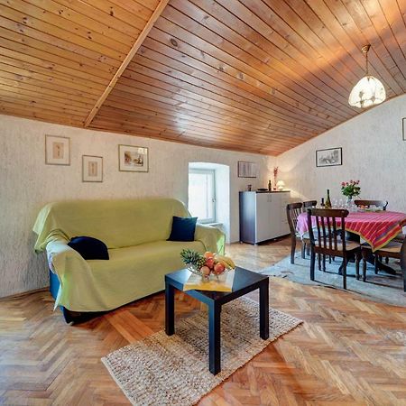 D&L Apartment In Center Pula Luaran gambar